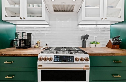 Victoria Park House | Hideaway Summary: Thi