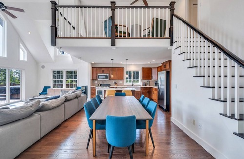 Mount Marion House | Hilltop A-frame chalet, skyline views, heated pool and hot tub, expansive.