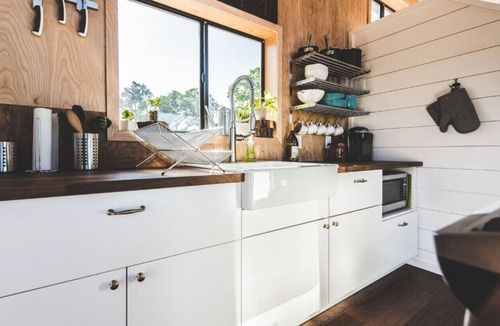 Dripping Springs House | Hilltop Hideaway, Cabin w/view, loft & Light