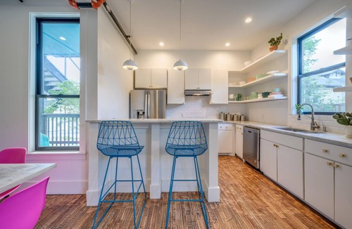 West End House | Historic Austin B&B: 4 Unique Suites, Sleeps 15!