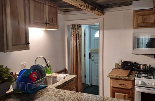 Detroit Cabin | Historic Log Cabin in the heart of Detroit