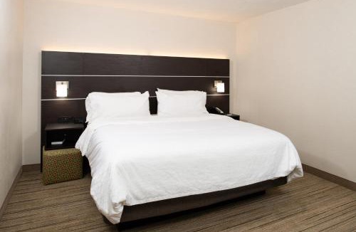 Dent Hotel | Holiday Inn Express Cincinnati West by IHG