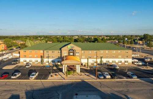 Carlsbad Hotel | Holiday Inn Express Hotel & Suites Carlsbad by IHG
