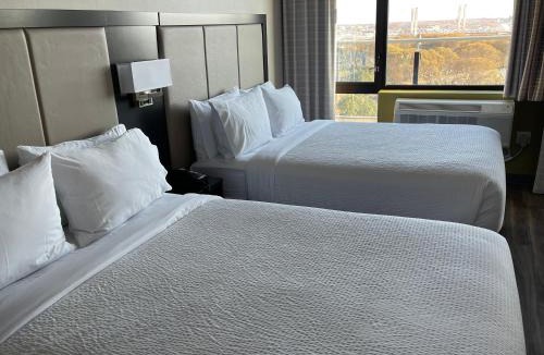 Hunters Point Hotel | Holiday Inn Express Long Island City E - New York by IHG