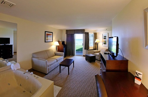 St Ignace Hotel | Holiday Inn Express St. Ignace-Lake Front by IHG
