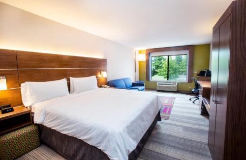 Bethlehem Hotel | Holiday Inn Express & Suites Bethlehem Arpt-Allentown Area
