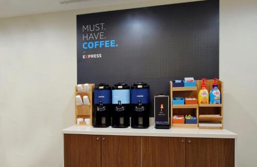 Hammond Hotel | Holiday Inn Express & Suites Hammond by IHG