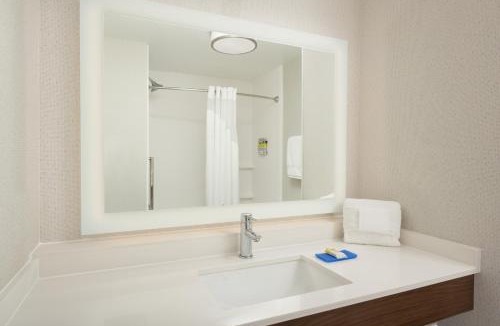 Tullahoma Hotel | Holiday Inn Express - Tullahoma by IHG