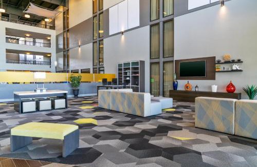 Morgantown Hotel | Holiday Inn Morgantown - Reading Area by IHG