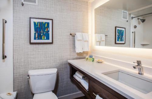 Lake George Resort | Holiday Inn Resort Lake George by IHG