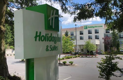 Bothell Hotel | Holiday Inn & Suites Bothell an IHG Hotel