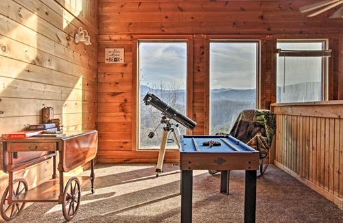 Pigeon Forge House | Home in the Smokies with Game Room Less Than 6Mi to Dollywood