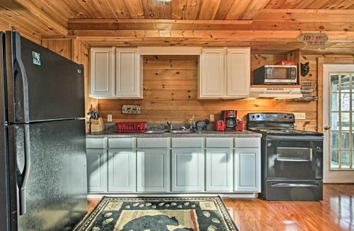 Pigeon Forge House | Home in the Smokies with Game Room Less Than 6Mi to Dollywood