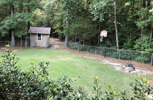Monroe House | Home on 12 acres only 10 miles from Athens
