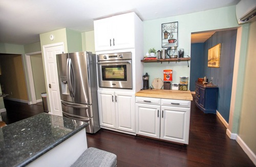 Newark House | Home with Free Tesla Charger in Christiana