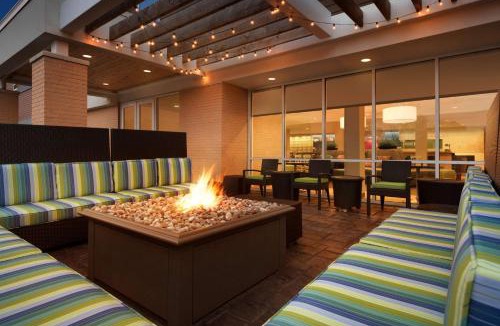 Waukesha Hotel | Home2 Suites by Hilton Milwaukee Brookfield