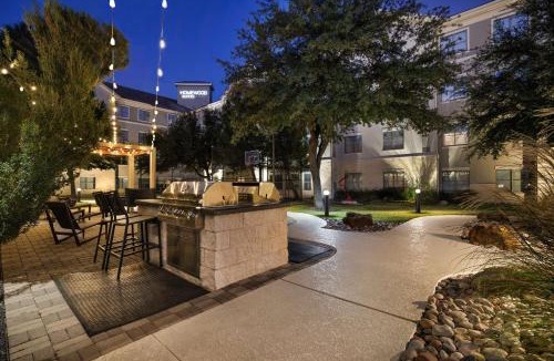 Plano Hotel | Homewood Suites by Hilton Plano-Richardson
