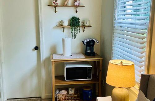 Columbia Apartment | Homey little Suite in Columbia TN