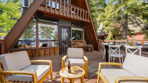 Talmont House | Horizon by AvantStay Stunning A-frame Cabin w Hot Tub Billiards Lake Views