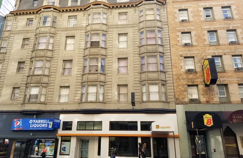 Theater District Hostel | Hostel ∙ 8 guests