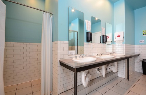 Ballpark Hostel | Hostel Fish