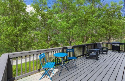 Ridgeway House | Hot Tub, Wraparound Deck, & WiFi at Chalet Cabin