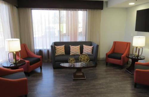 East Syracuse Hotel | Hotel Concord Syracuse, an Ascend Collection Hotel