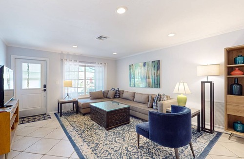 Parrot Cove House | House ∙ 3 bedrooms ∙ 6 guests