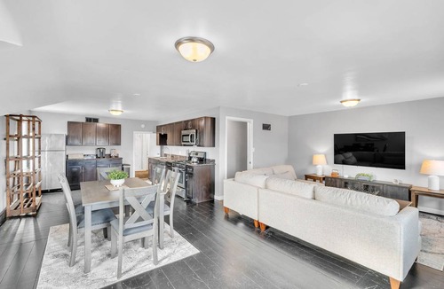 Middlebury House | House ∙ 3 bedrooms ∙ 7 guests