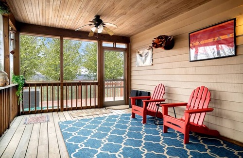 Berkeley Springs House | House ∙ 5 bedrooms ∙ 13 guests