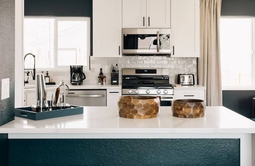 South Westminster House | House of Noir Élan | Stunning 6BR Designer Retreat