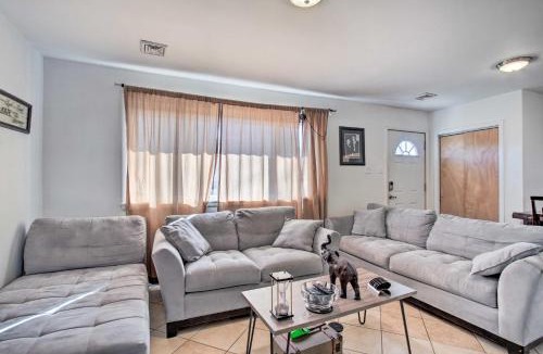 Bellmawr House | House with Pellet Smoker and Grill, 1 Mi to Lake!