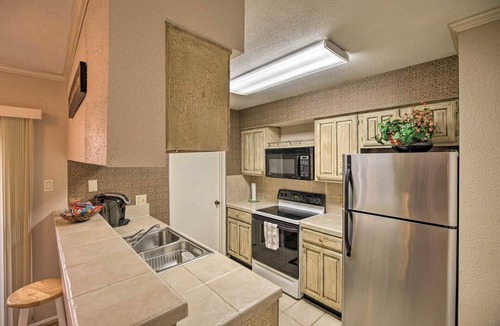 Braeswood Place Condo | Houston TX -Med Center/NRG - 2Be/2Ba ALL Inclusive Condo Rice U. Downtown