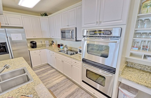 Myrtle Beach Condo | Huge 5 Bedroom Oceanfront Condo, Huge Balcony, Amazing Views, 3 Pools, Jacuzzi!