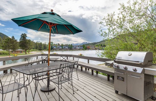 Lakeside Village Condo | Huge, Comfy Condo with Panoramic Views in the Middle of Keystone Fun!