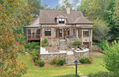 Lake Oconee House | Huge Home on Water, Sleeps 16, Lots of Family Activities Included on Property!