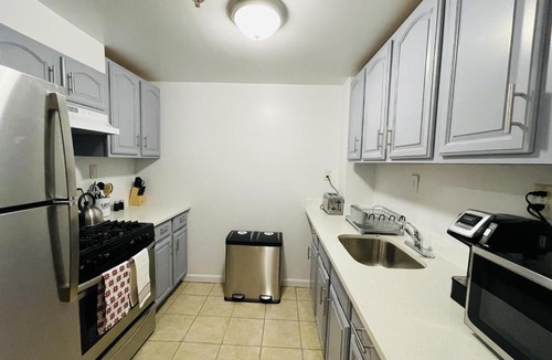 Queens Apartment | HUGE & LUXURY 3 Bed-Apt Queens NYC. A Hidden Gem