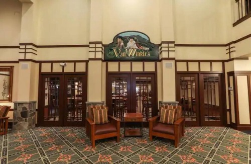 Hunter Condo | Hunter Mtn Slopeside Ski Resort w HotTub Fireplace Heated Pool Restaurant