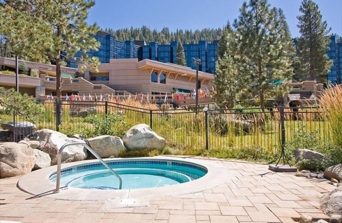 Olympic Valley Condo | Hyatt’s EVERLINE™️Resort & Spa,2bdrm PANORAMIC VIEWS!Pool,hot tubs SKI-IN-Out😎