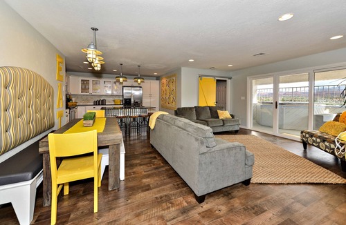 St. George Condo | IMMACULATE COMPLETELY UPGRADED-NEW FURNITURE*SLEEPS 16 IN BEDS, PRIVATE HOT TUB