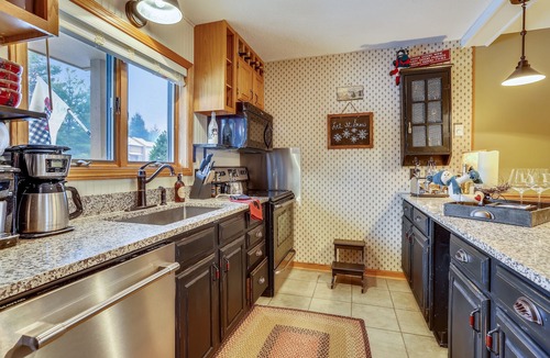 Davis House | Incredibly Plush meets Amazingly Priced!