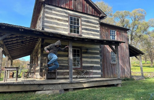 Rippon Cabin | Inglewood - Historic Family Cabin on Working Farm