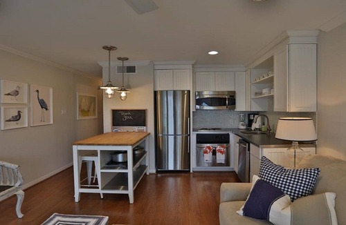 Galveston Condo | "Island Getaway" Top Floor 1BR condo ON THE BEACH!