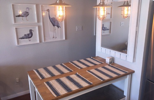Galveston Condo | "Island Getaway" Top Floor 1BR condo ON THE BEACH!