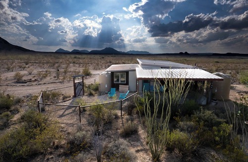 Alpine House | Javelina Hideout: Modern eco-friendly private home