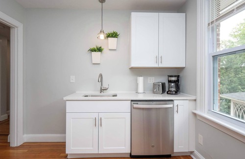 College Hill Apartment | Jennifer's Stay Steps to Brown U RISD College Hill
