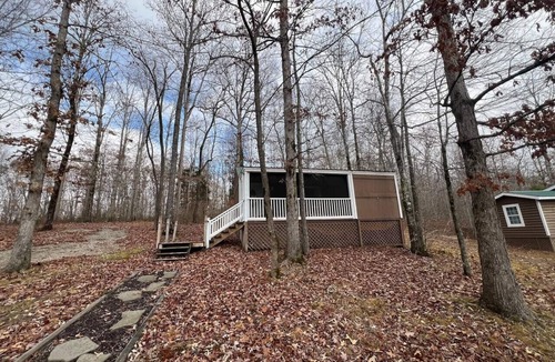 Waynesboro Cabin | Jessie's Hideaway Cherokee Rd