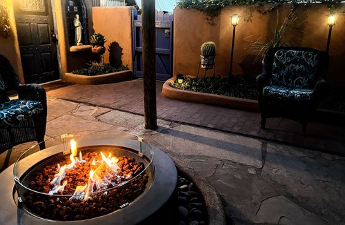 Mesilla Apartment | Josefinas Queen Suite in Mesilla Plaza