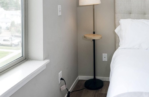 Highland Apartment | Kasa The Comma | Traditional 1BD Centrally Located in Denver