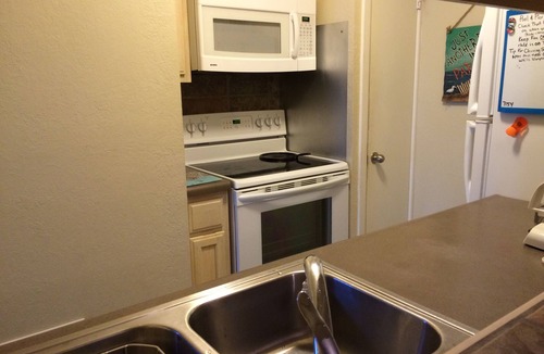Sailhouse Condo | Katz Kozy Condo Poolside & Steps Away From Pier Townhouse Style 2BR/2BA